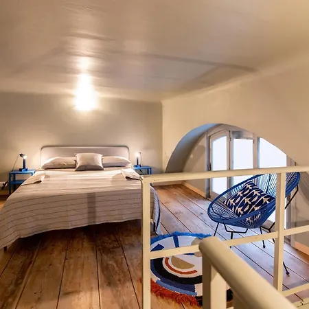 Apartment Embriaci Charme Design Centro Storico Porto Antico Acquario Genoa