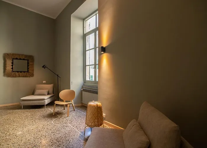 Апартаменты Embriaci Charme Design Centro Storico Porto Antico Acquario